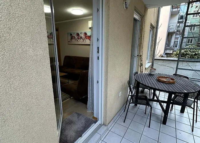 Zentral Stilvolle Zwei Apartment *