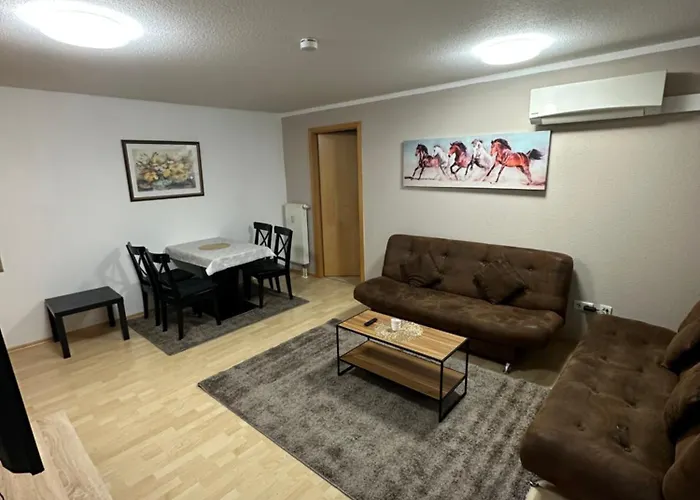 Apartment Zentral Stilvolle Zwei *